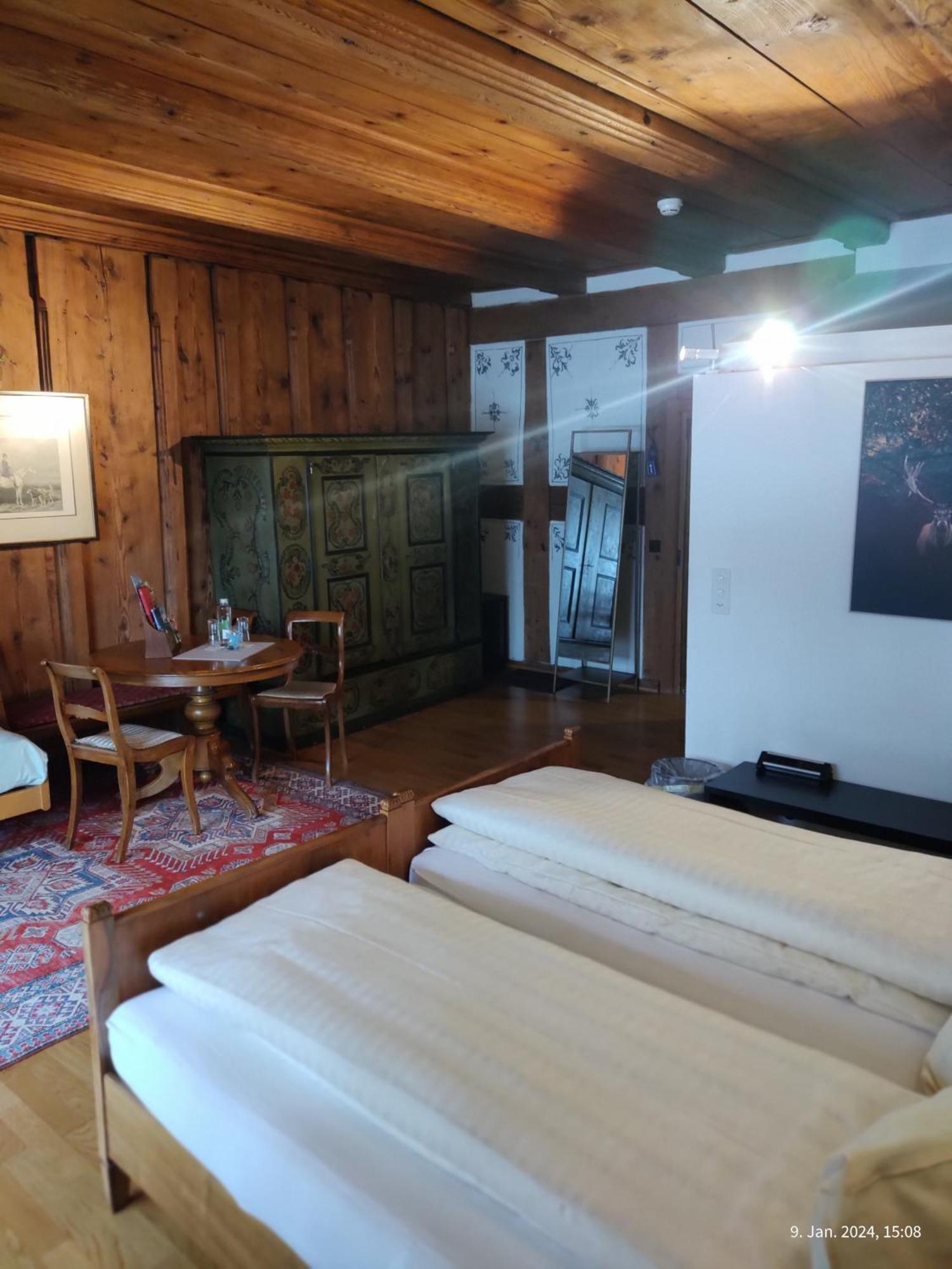 Gasthaus "Hotel Hirschen" Beromunster Bagian luar foto